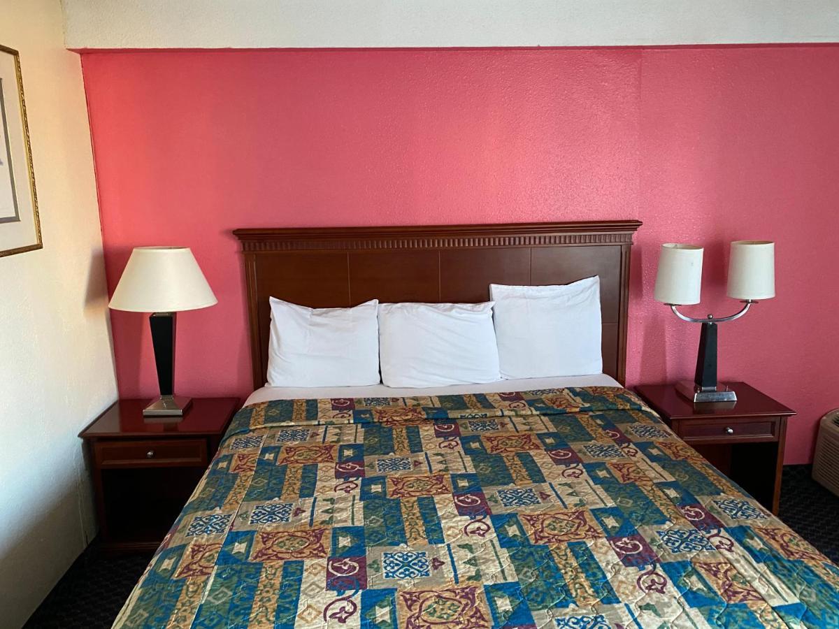 Travel Inn Πίτερσμπεργκ Εξωτερικό φωτογραφία